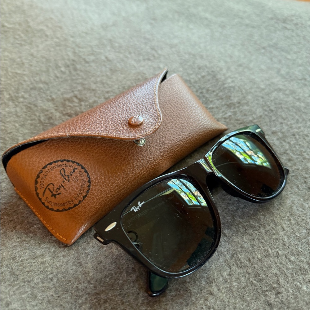 Ray-Ban Classic wayfarer large